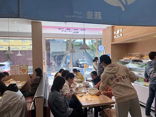 开麻辣烫加盟店需要什么设备，麻辣烫店设备清单？